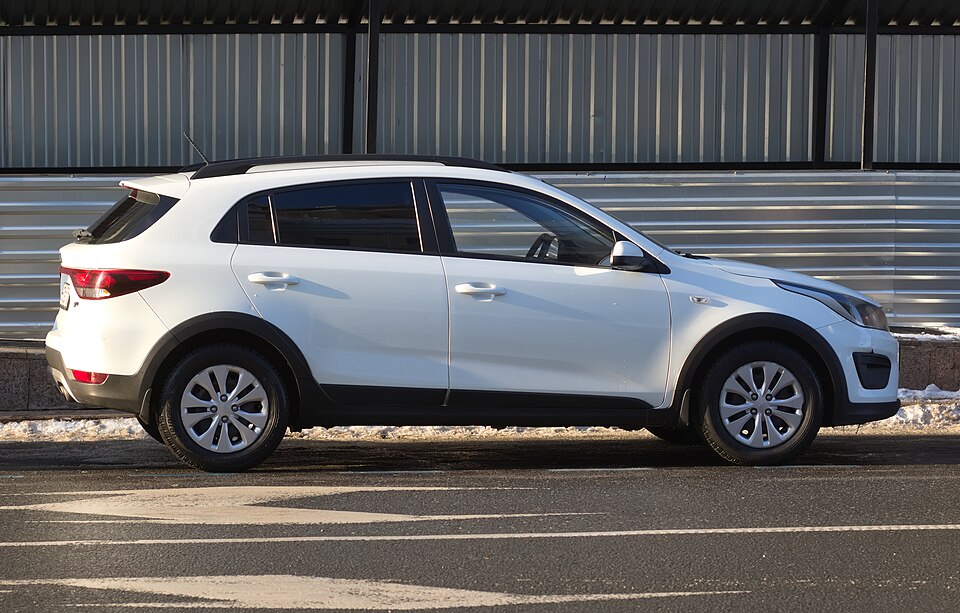 Фото модели Kia Rio X (2021); цвет и комплектация могут отличаться, это не автомобиль компании